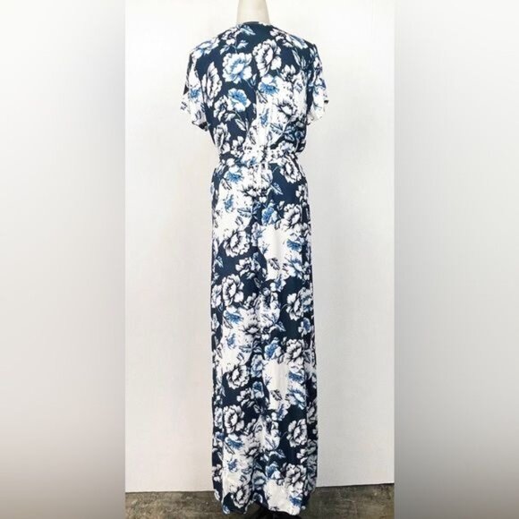 Vici Blue And White Floral wrap Maxi Dress V neck Small - Picture 3 of 12